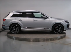 Q7