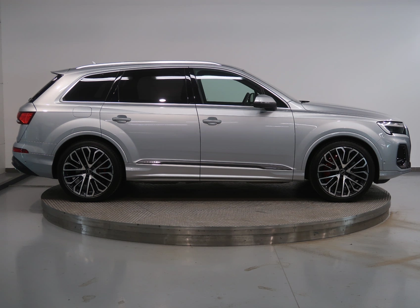 Q7