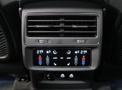 Q7
