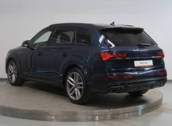 Q7