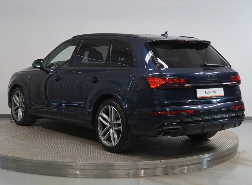 Q7