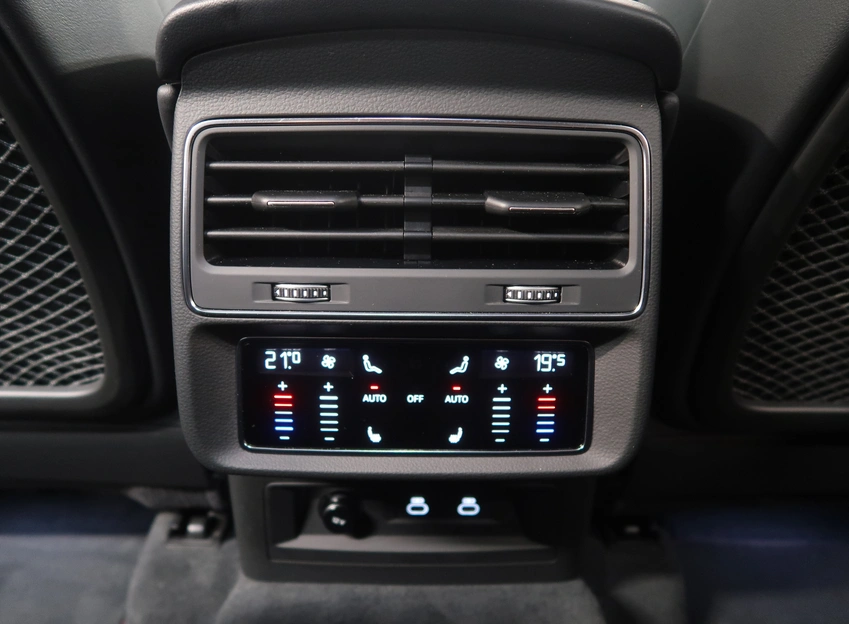 Q7