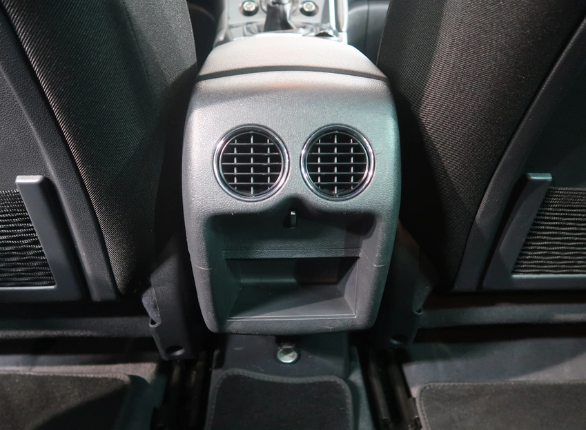 3008