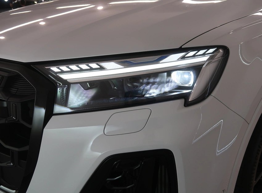 Q7