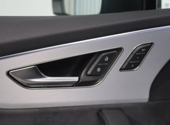 Q7