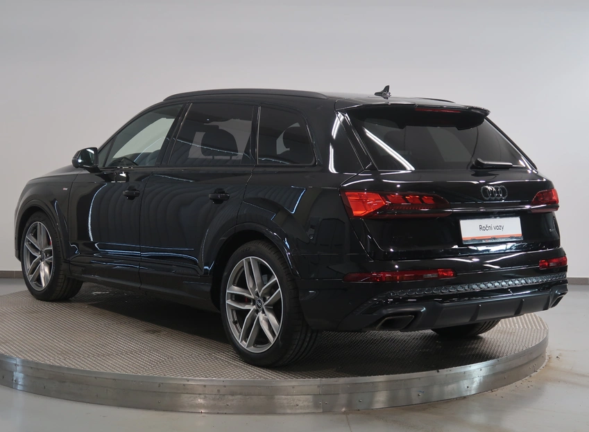 Q7