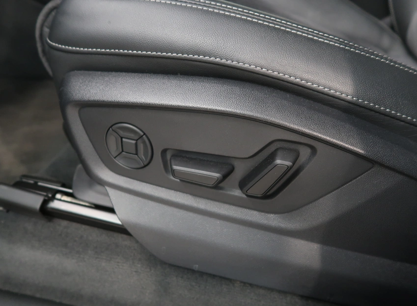 Q7