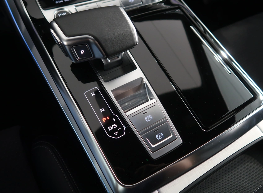 Q7