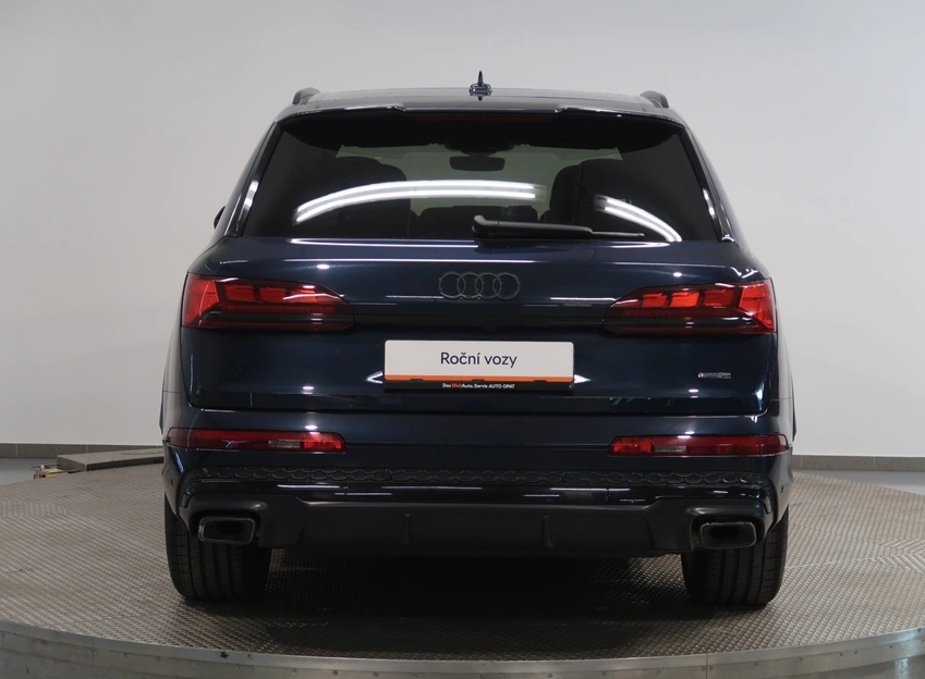 Q7