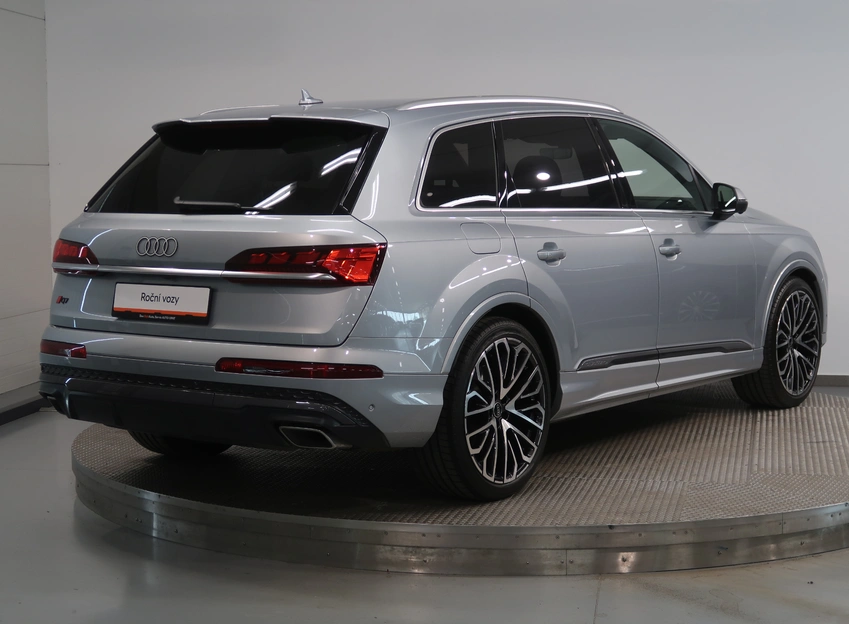 Q7