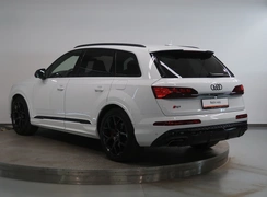 Q7