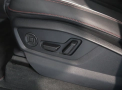 Q7