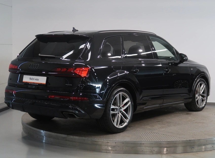 Q7