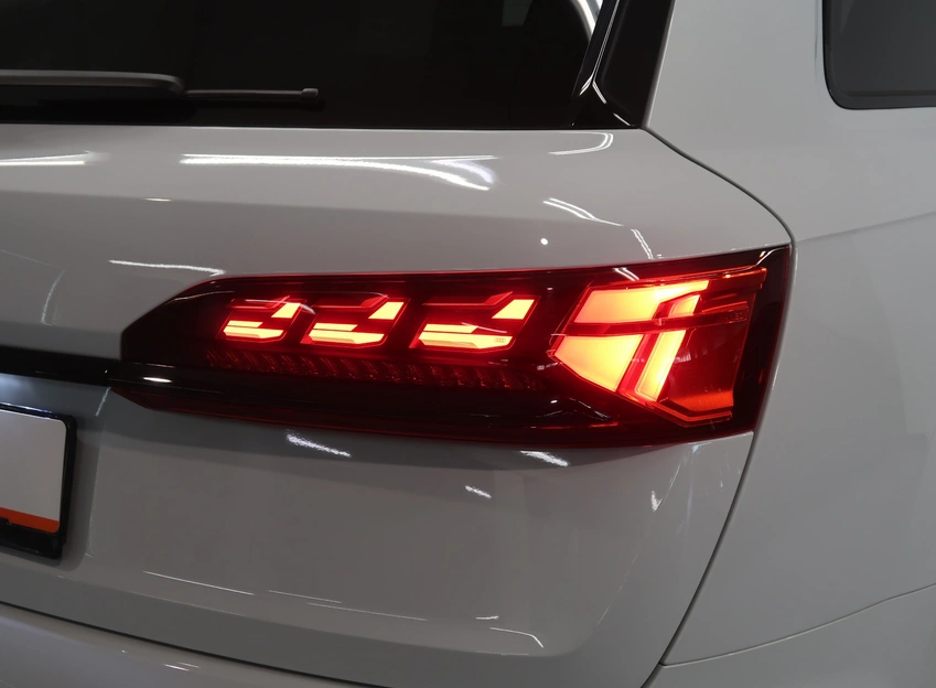 Q7