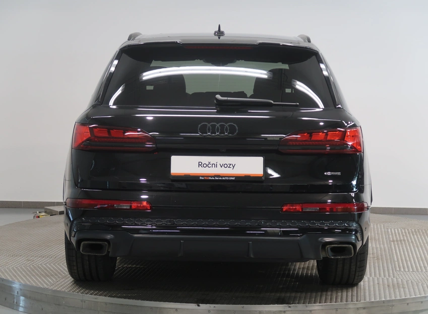 Q7