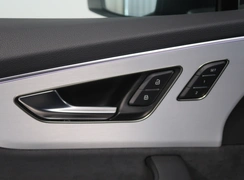 Q7