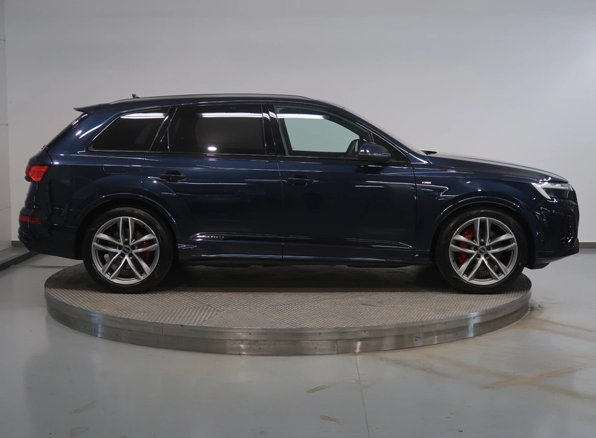 Q7