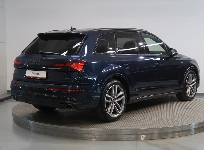 Q7
