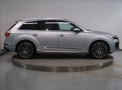 Q7