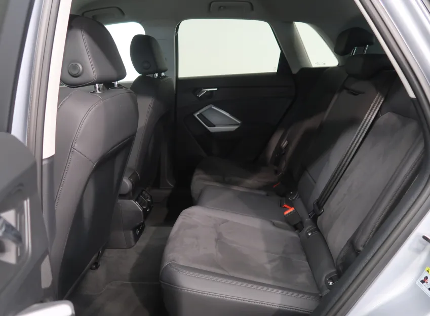 Audi Q3 S-LINE 1.5TSI 110KW AUTOMAT
