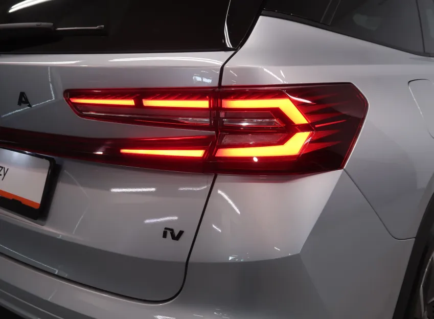 Škoda Kodiaq iV SPORTLINE 1.5TSI 150KW TAŽNÉ CANTON PANO
