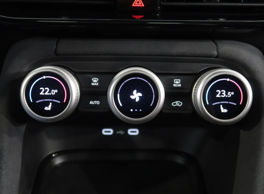 Škoda Kodiaq iV SPORTLINE 1.5TSI 150KW TAŽNÉ CANTON PANO