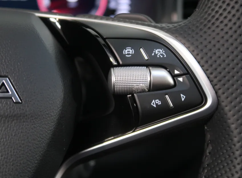 Škoda Karoq SPORTLINE 2.0TSI 140KW 4x4 DSG NAVI LED MATRIX
