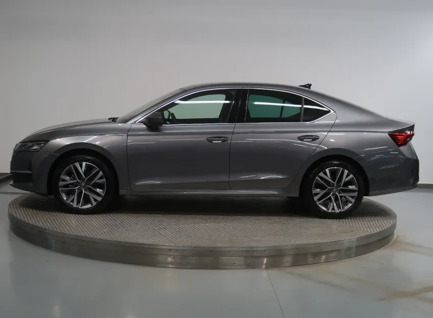Škoda Octavia EXCLUSIVE 1.5TSI M-HEV 110KW DSG TAŽNÉ CANTON