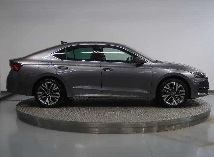 Škoda Octavia EXCLUSIVE 1.5TSI M-HEV 110KW DSG TAŽNÉ CANTON