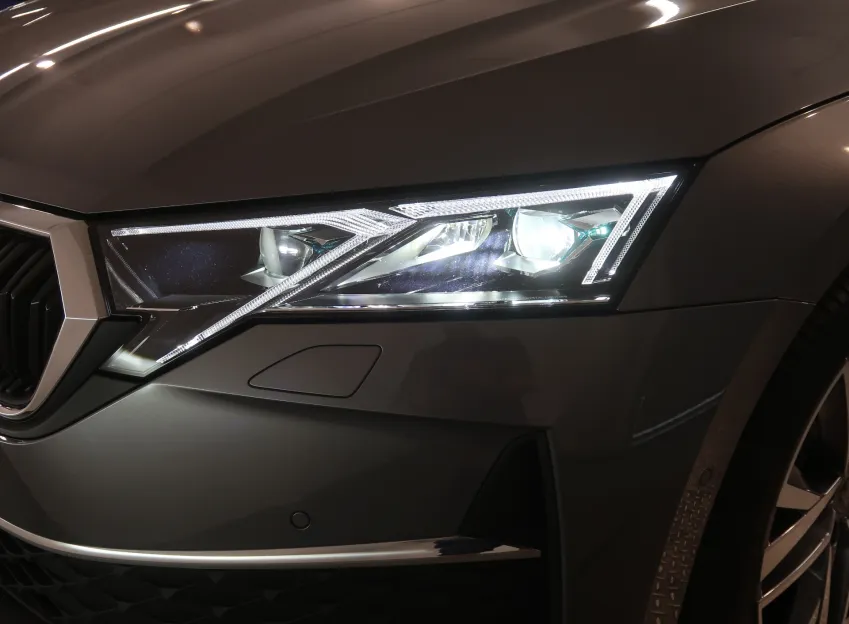 Škoda Octavia EXCLUSIVE 1.5TSI M-HEV 110KW DSG TAŽNÉ CANTON