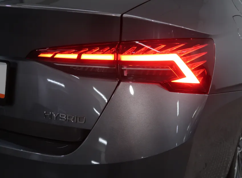 Škoda Octavia EXCLUSIVE 1.5TSI M-HEV 110KW DSG TAŽNÉ CANTON