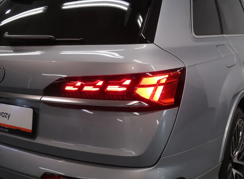 Audi Q7 S-LINE 60 TFSI e QUATTRO