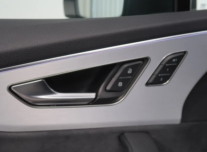 Audi Q7 S-LINE 60 TFSI e QUATTRO