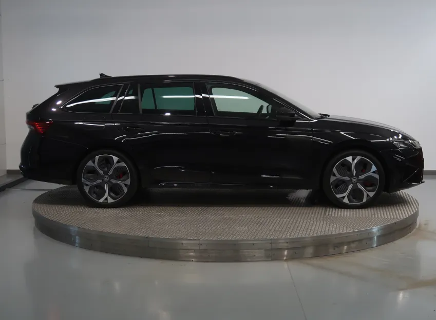 Škoda Octavia RS 2.0TSI 195KW DSG CANTON