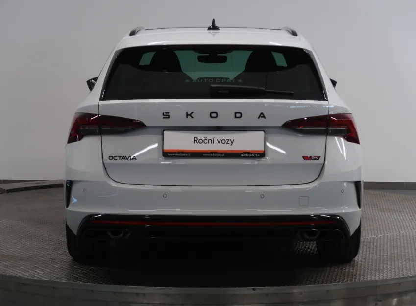 Škoda Octavia RS 2.0TSI 195KW DSG TAŽNÉ PANO CANTON