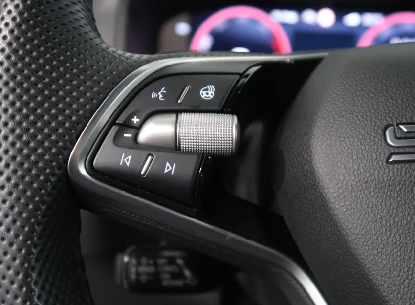 Škoda Karoq SPORTLINE 2.0TDI 110KW 4X4 DSG TAŽNÉ CANTON