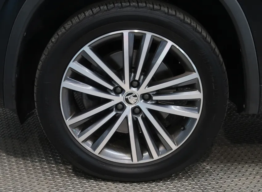 Škoda Kodiaq L&K 2.0TSI 140KW 4x4 DSG WEBASTO TAŽNÉ CANTON