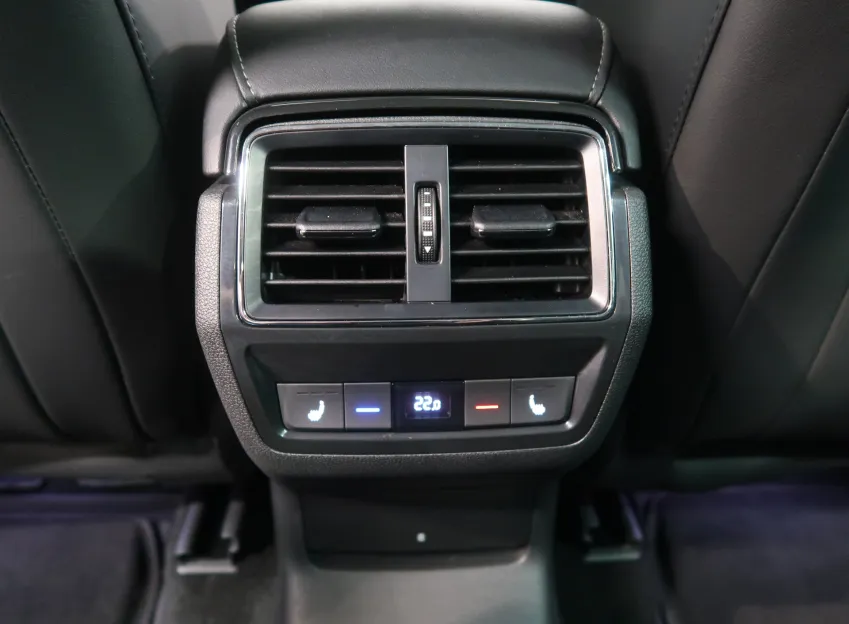 Škoda Kodiaq L&K 2.0TSI 140KW 4x4 DSG WEBASTO TAŽNÉ CANTON