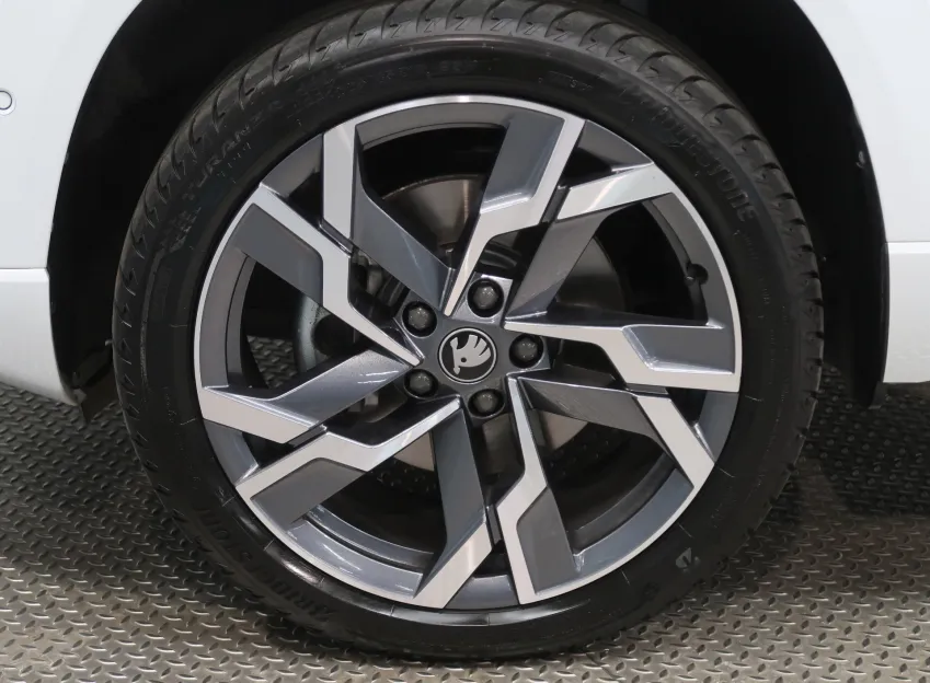 Škoda Karoq SPORTLINE 2.0TDI 110KW 4x4 DSG TAŽNÉ CANTON