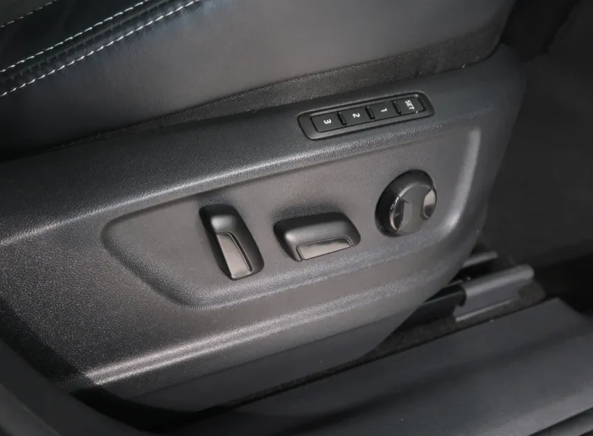 Škoda Kodiaq SPORTLINE 2.0TSI 140KW 4x4 DSG TAŽNÉ NAVI