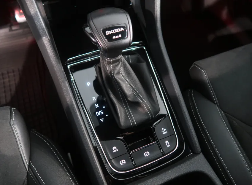Škoda Kodiaq SPORTLINE 2.0TSI 140KW 4x4 DSG TAŽNÉ NAVI