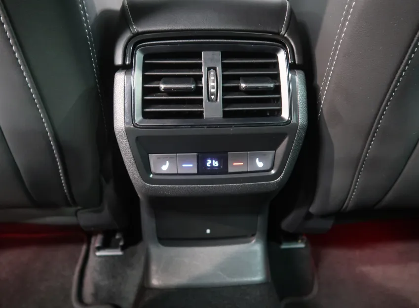 Škoda Kodiaq SPORTLINE 2.0TSI 140KW 4x4 DSG TAŽNÉ NAVI