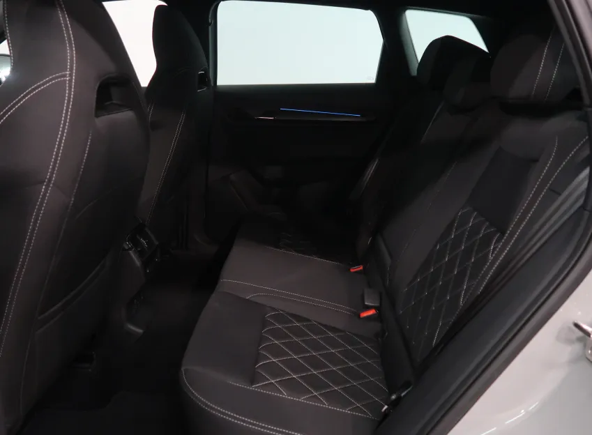 Škoda Karoq SPORTLINE 2.0TDI 110KW 4x4 DSG TAŽNÉ CANTON
