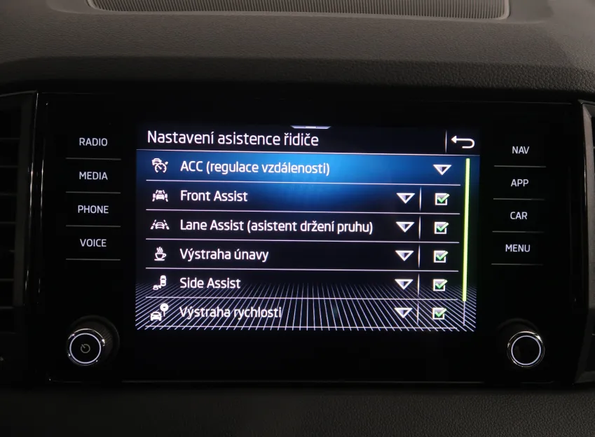 Škoda Karoq SPORTLINE 2.0TDI 110KW 4x4 DSG TAŽNÉ CANTON