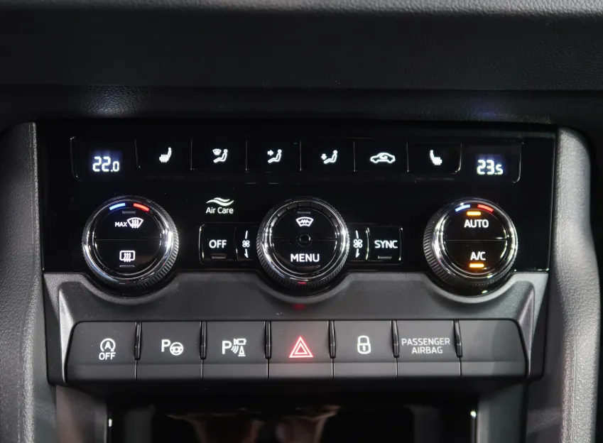 Škoda Karoq SPORTLINE 2.0TDI 110KW 4x4 DSG TAŽNÉ CANTON