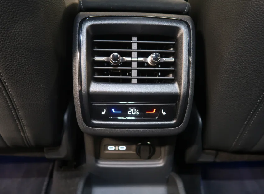 Škoda Kodiaq SPORTLINE 2.0TDI 142KW 4x4 DSG WEBASTO TAŽNÉ CANTO