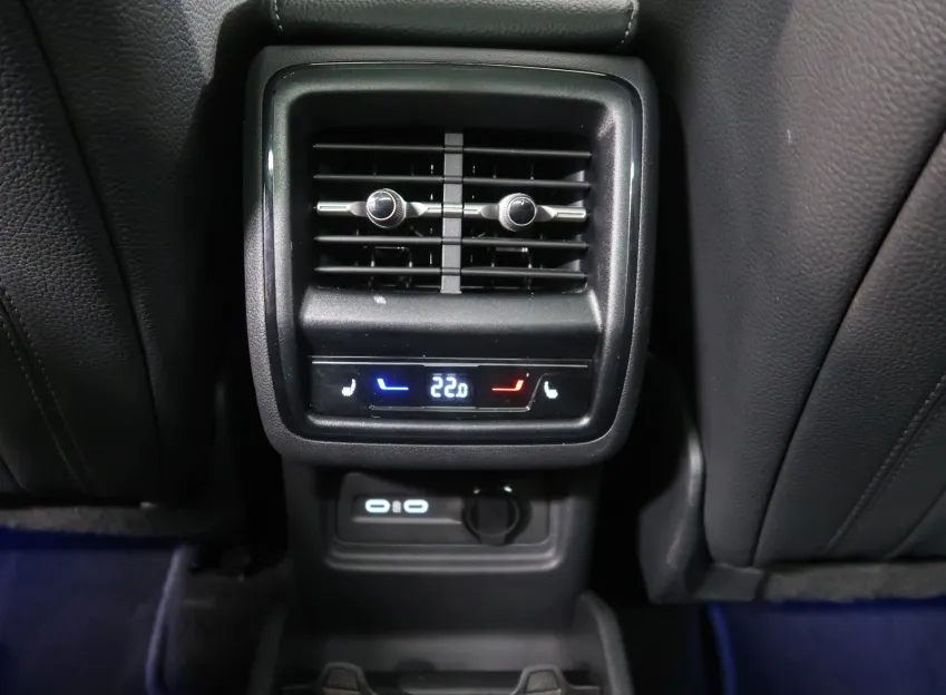 Škoda Kodiaq EXCLUSIVE 2.0TDI 142KW 4x4 DSG WEBASTO TAŽNÉ CANTO