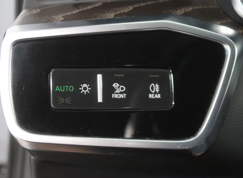 Audi A6 50TDI 210KW 4x4 WEBASTO TAŽNÉ B&O