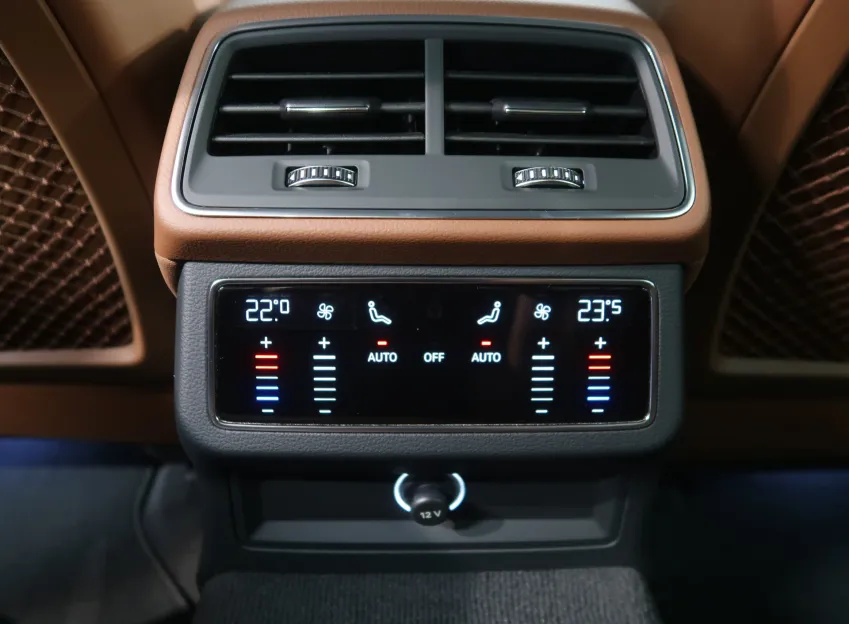 Audi A6 50TDI 210KW 4x4 WEBASTO TAŽNÉ B&O
