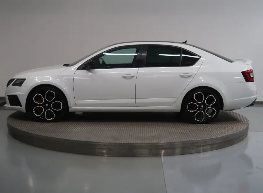 Škoda Octavia RS 230 2.0TSI 169KW NAVI MANUÁL